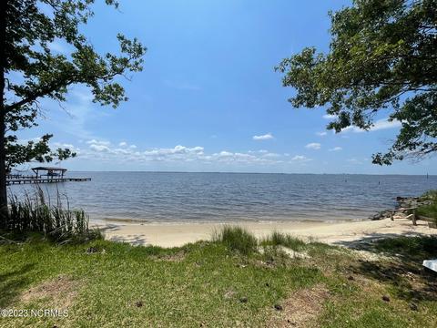 280 Pine Tree Path, Bath, NC 27808