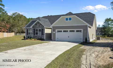 610 Riggs Rd, Hubert, NC 28539 photo 3