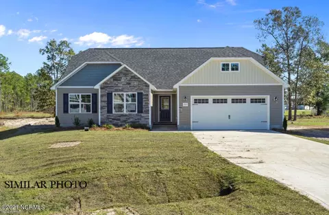 610 Riggs Rd, Hubert, NC 28539 photo 2