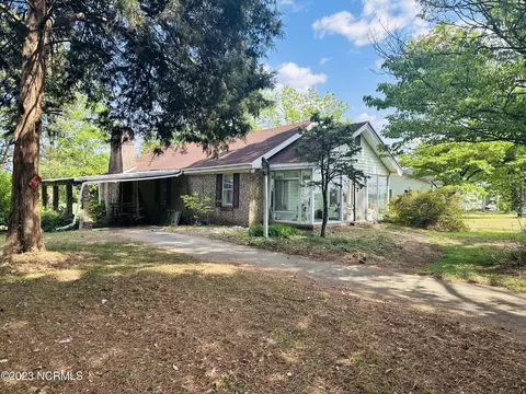 459 E Wards Bridge Rd, Kenansville, NC 28349
