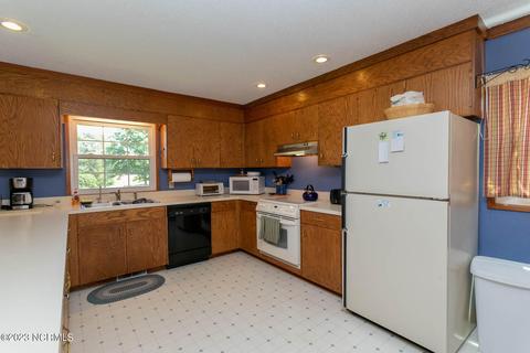 209 Devonshire Ave W, West End, NC 27376 photo 18
