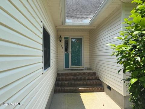 305 Shearwater Dr, Hampstead, NC 28443 photo 3