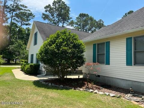 305 Shearwater Dr, Hampstead, NC 28443 photo 2