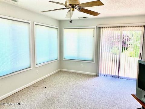 305 Shearwater Dr, Hampstead, NC 28443 photo 15