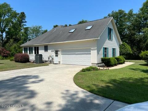 305 Shearwater Dr, Hampstead, NC 28443 photo 4