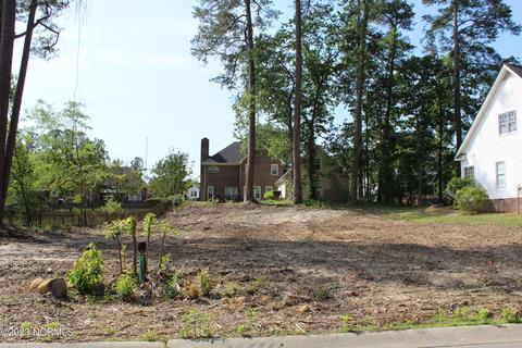 1529 Chateau Ln, Rocky Mount, NC 27803