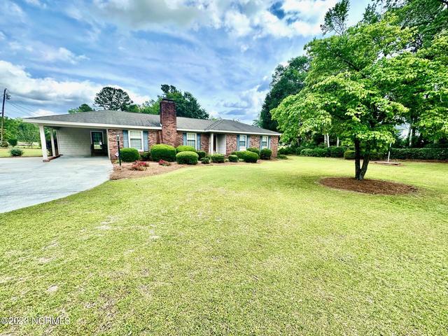 10093 N College St, Clarkton, NC 28433