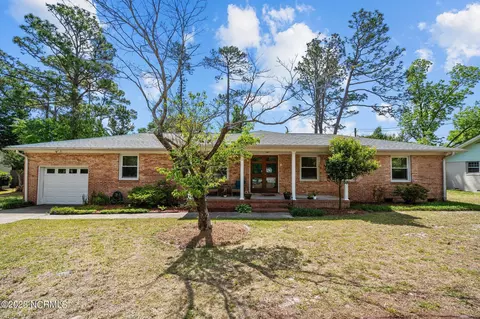 218 Windemere Rd, Wilmington, NC 28405