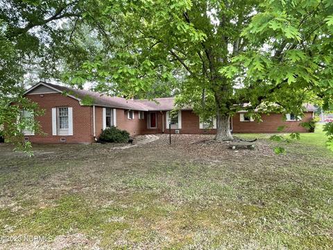 312 W Woodland Ave, Woodland, NC 27897