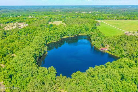 126 Oasis Blvd, Hamlet, NC 28345