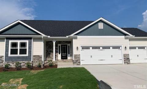 1007 Manhatten Ct, Richlands, NC 28574