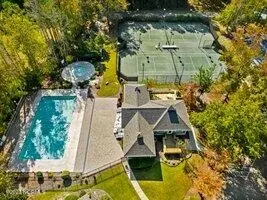 106 E High Bluff Dr, Hampstead, NC 28443 photo 9