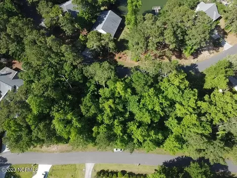 106 E High Bluff Dr, Hampstead, NC 28443 photo 2