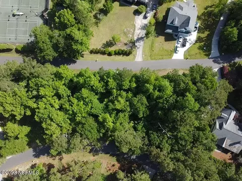 106 E High Bluff Dr, Hampstead, NC 28443 photo 3