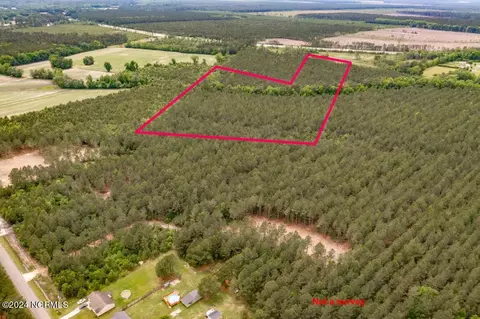 6 New Bern Highway, Maysville, NC 28555