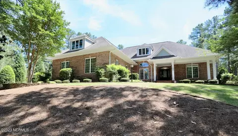 100 Stoneykirk Dr, Pinehurst, NC 28374 photo 3