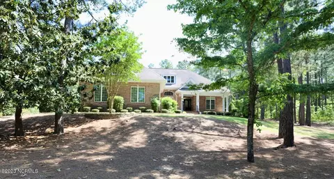 100 Stoneykirk Dr, Pinehurst, NC 28374 photo 2