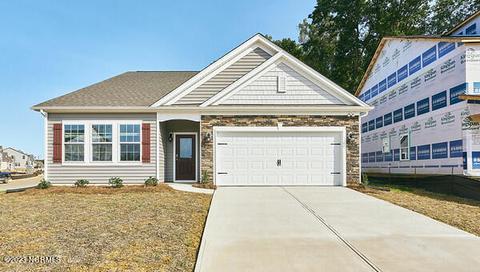 909 Allen Park Ln, Ayden, NC 28513