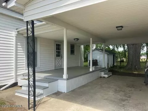 2137 Eric Sparrow Rd, Deep Run, NC 28525 photo 2