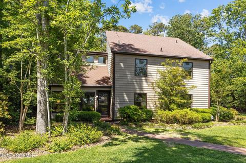 5104 Midyette Ave, Morehead City, NC 28557