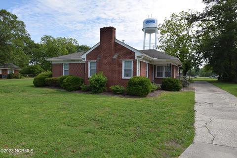 694 Mcdonald St, Simpson, NC 27879