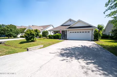 513 Azalea Dr, Hampstead, NC 28443