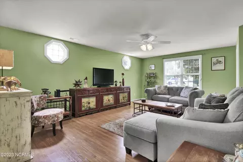228 Lewis Rd, Hampstead, NC 28443 photo 5