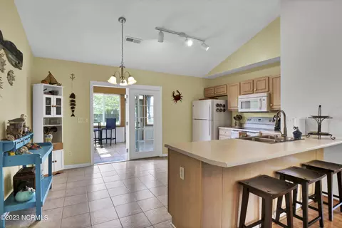 228 Lewis Rd, Hampstead, NC 28443 photo 9
