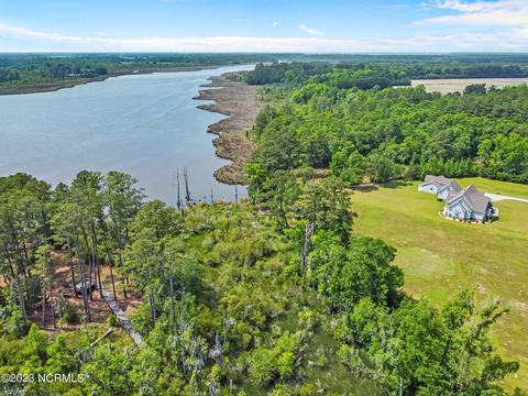 44 Winfield Ln, Pinetown, NC 27865