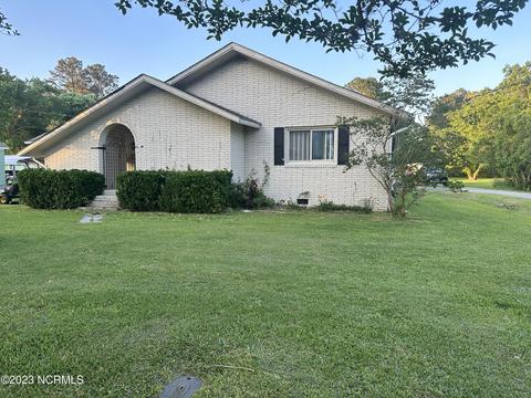201 Water St, Bayboro, NC 28515