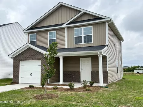 2008 Butterfield Ln, Kinston, NC 28504