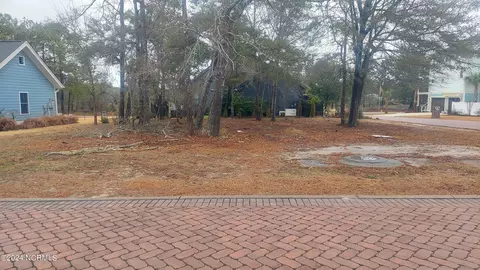 1661 Back Bay Dr SW, Shallotte, NC 28470