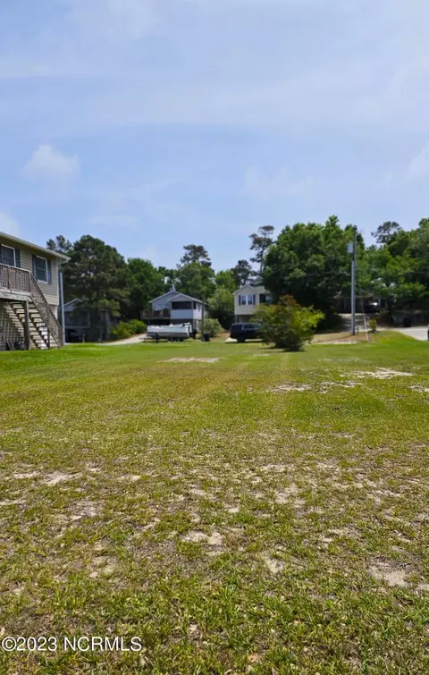 110 Sir Chandler Dr, Kill Devil Hills, NC 27948 photo 5