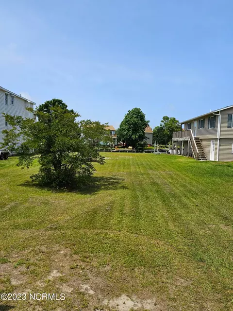 110 Sir Chandler Dr, Kill Devil Hills, NC 27948 photo 2