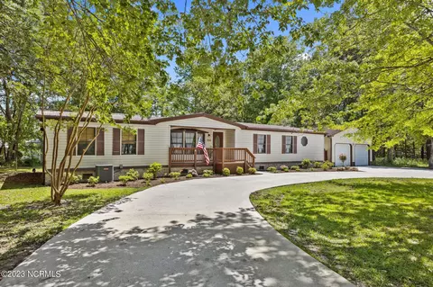 1016 Patch Dr, Newport, NC 28570