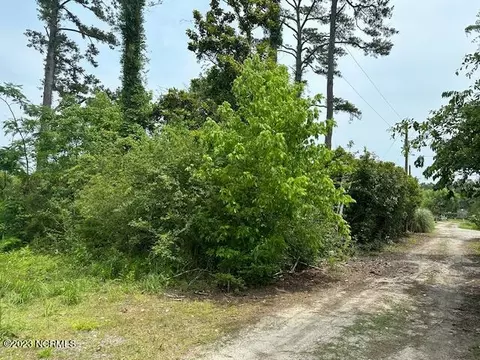 128 Dixie St, Beaufort, NC 28516