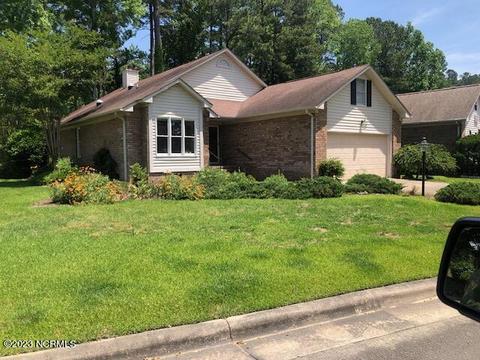 101 Innisbrook Ct, New Bern, NC 28562