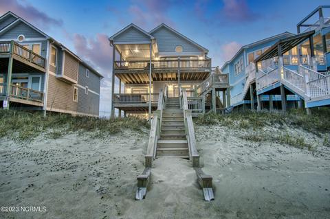 120 N Shore Dr, Surf City, NC 28445