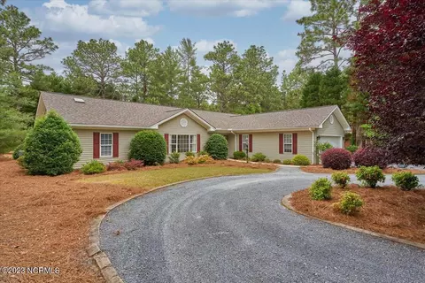 173 Pine Lake Dr, Whispering Pines, NC 28327
