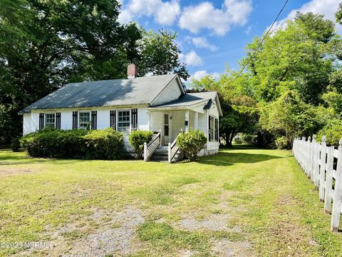 311 W 11th St, Scotland Neck, NC 27874