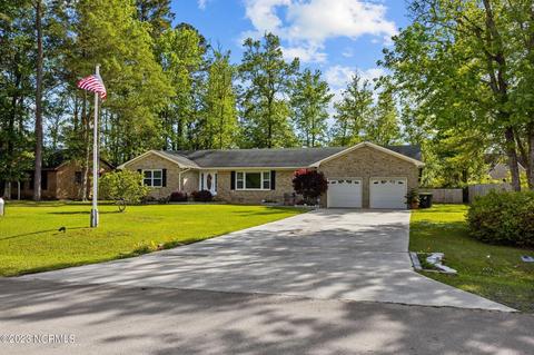 108 Hodges St, Morehead City, NC 28557