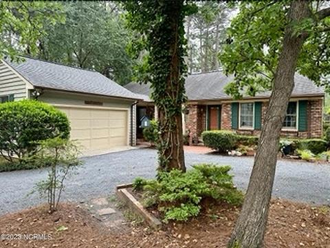 327 Thorne Rd, Pinehurst, NC 28374