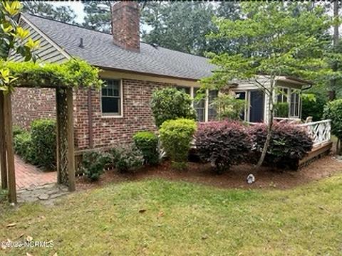 327 Thorne Rd, Pinehurst, NC 28374 photo 2