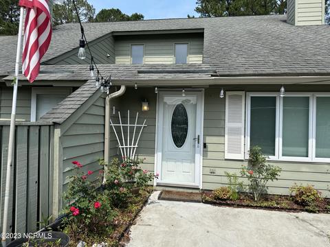 100 Ashley Pl, River Bend, NC 28562