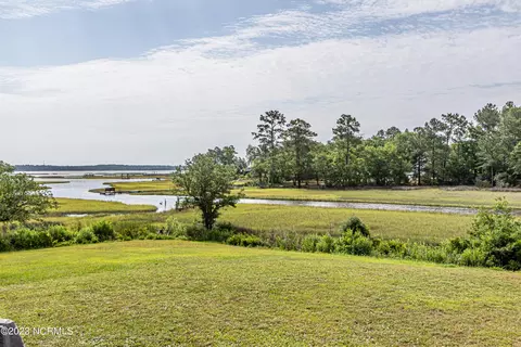 505 Harvest Pl, Swansboro, NC 28584