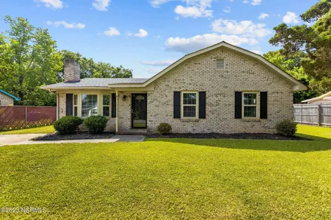 205 Terrace Ct, Greenville, NC 27834
