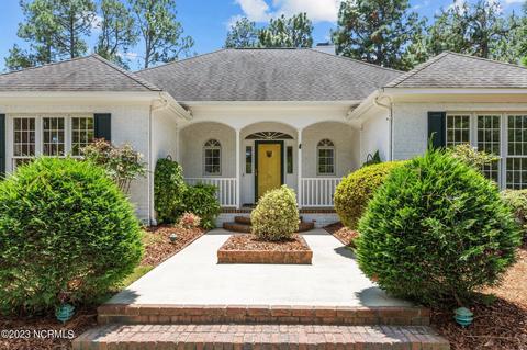 29 Lasswade Dr, Pinehurst, NC 28374 photo 3