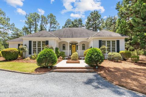 29 Lasswade Dr, Pinehurst, NC 28374