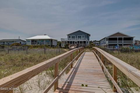 933 Fort Fisher Blvd S, Kure Beach, NC 28449