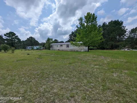 115 Branch Dr, Burgaw, NC 28425